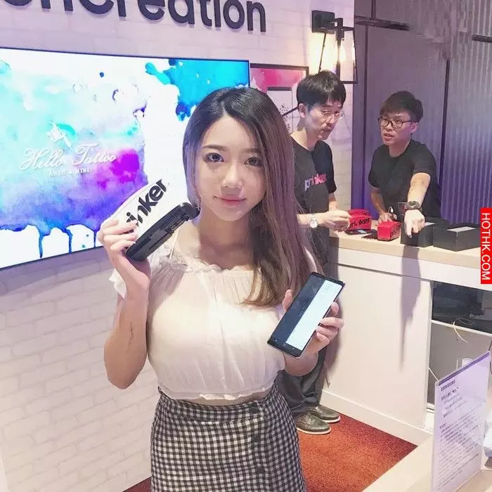 本地香港最靚女紋身師!靠清新風格闖出名堂