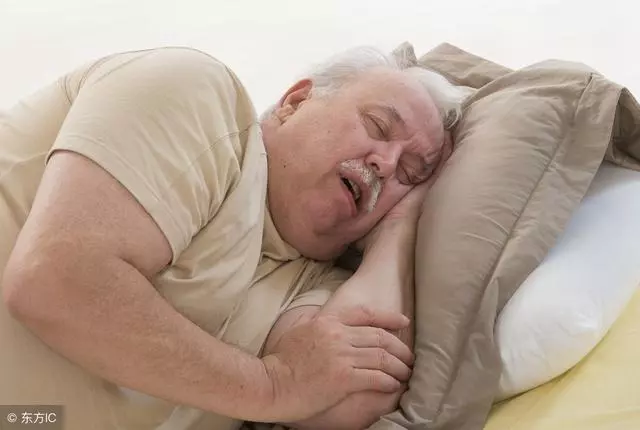 睡覺打呼嚕,到底是健康還是不健康的信號?主要在於這個現象