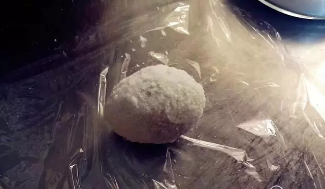 別再花錢買啦!自己做的「鴨蛋」鹹香好吃,簡單幾步驟就能翹腳等著吃!