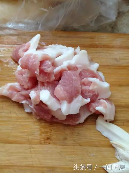 「杏鮑菇」這樣炒超級下飯,一上桌盤子就空了,比吃大魚大肉還滿足!