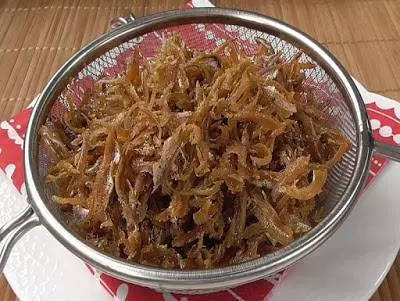 《美食菜譜》原來炸江魚仔這麼簡單啊!順便教你用酥脆江魚仔來做料理!不學就走寶啦~