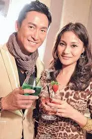 馬德鍾與50歲妻子近照,妻子如今竟變得這麼美,魔鬼身材,長發飄逸,網友:難怪馬德鍾會娶她~