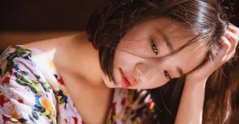 婚禮結束,婆婆找我要回一半的改口費,我給她後改口叫老太婆