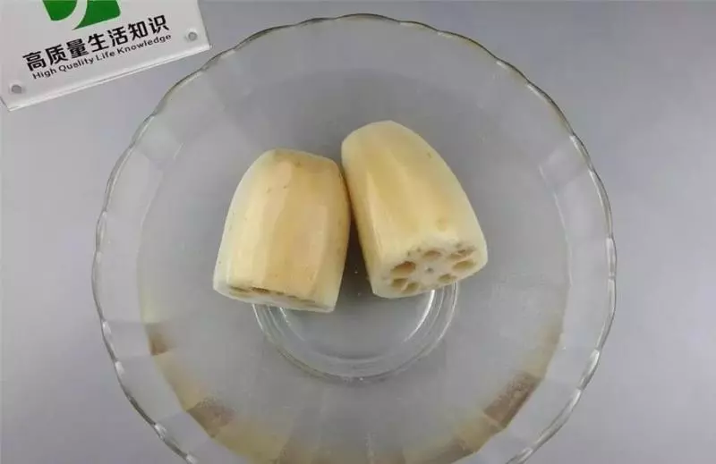 蓮藕是有9個孔和7個孔區別的,這樣的才好吃,去買菜的時候可別買錯了