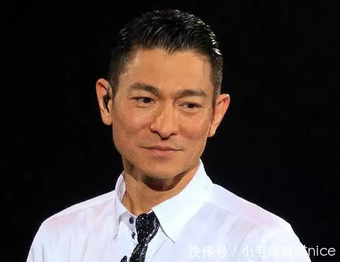 劉德華捐5000萬,周潤發捐56億,都不及他!直接捐300億全部身家!