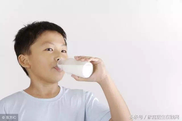 喝牛奶就拉肚子,這是病嗎?醫生:可能是這個問題