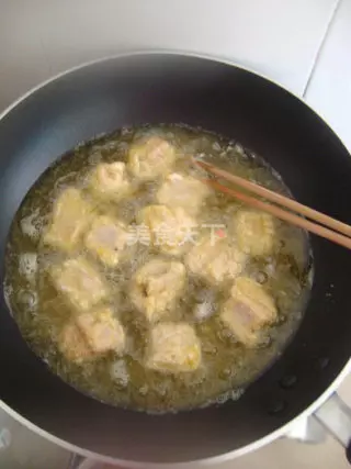 內附食譜製作:廣式糖醋排骨的做法 !