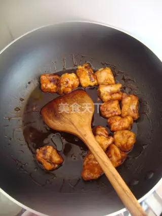 內附食譜製作:廣式糖醋排骨的做法 !