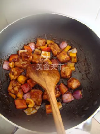 內附食譜製作:廣式糖醋排骨的做法 !