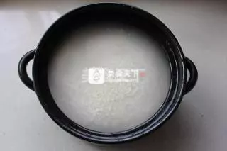 玫瑰花醬淋紅豆棗粽的做法_不一樣的粽子——玫瑰花醬淋紅豆蜜棗粽_菜譜