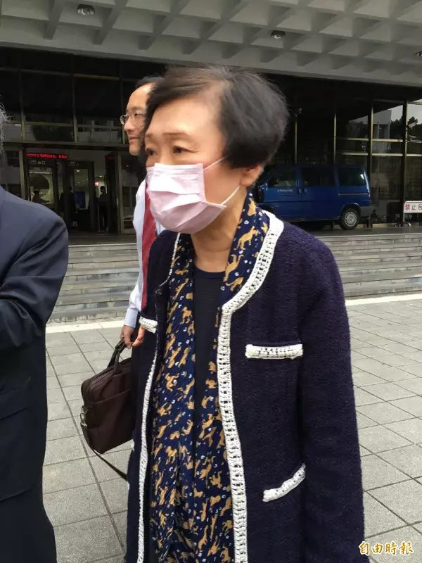 國務機要費貴婦團種村碧君被判刑 以心律 不整向高院聲請停審