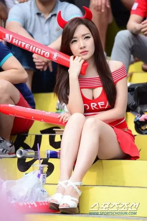 【韓國女球迷讓人戀愛了~】2018世界盃不止有帥氣球員,女球迷也超漂亮der!
