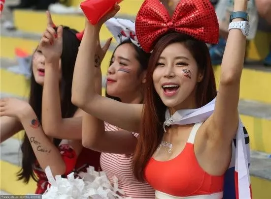 【韓國女球迷讓人戀愛了~】2018世界盃不止有帥氣球員,女球迷也超漂亮der!