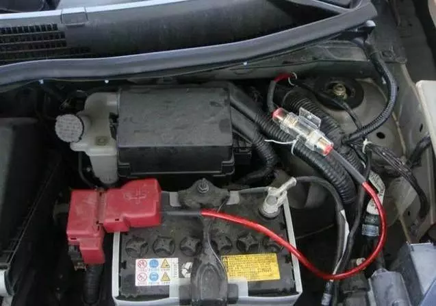 洗車時,發動機到底能不能用水槍沖,原來我們被洗車店騙了這麼久