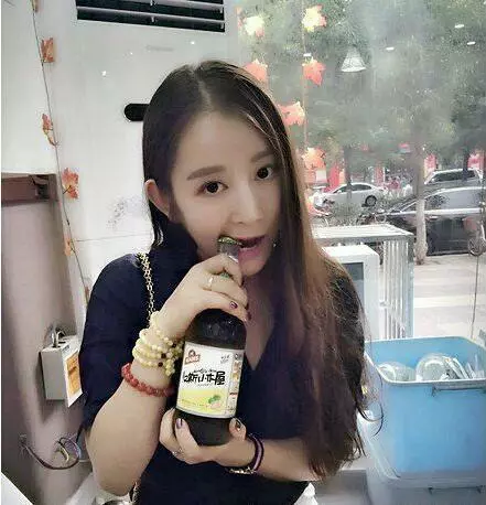 小姨子說姐夫不在家來吃飯沒意義,姐姐聽見了要解釋,小姨子的解釋讓我笑噴了