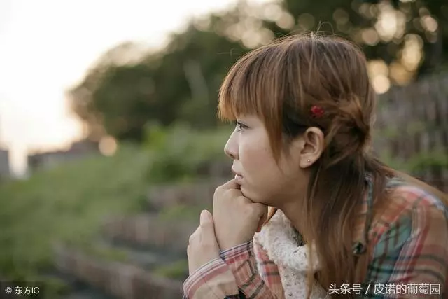 離婚吧,我起早貪黑地賺錢,而你只是把我當成改善你家生活的工具