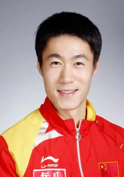 他是趙薇的初戀男友,聽父母話和她分手,如今40歲娶了名這樣的老婆!