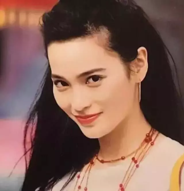 快被遺忘的女演員!吳京最終沒娶她,被富商拋棄,今46歲擺攤賣魚!