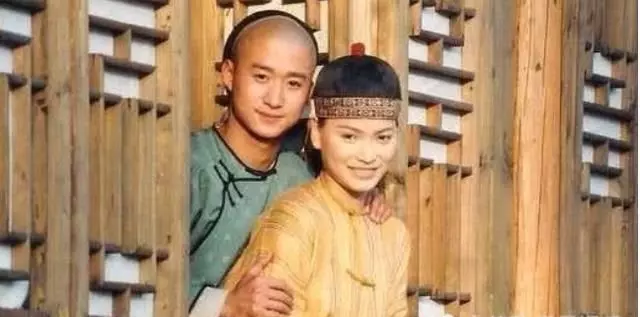 快被遺忘的女演員!吳京最終沒娶她,被富商拋棄,今46歲擺攤賣魚!
