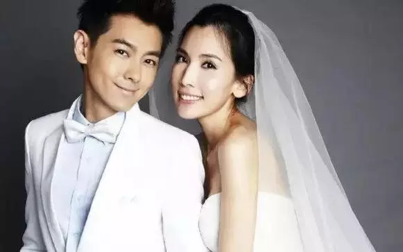 38位明星的結婚照,有的已離婚,有的依然甜蜜!
