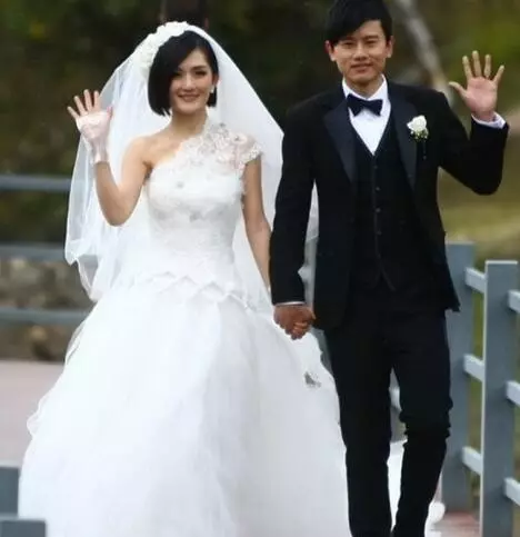 38位明星的結婚照,有的已離婚,有的依然甜蜜!