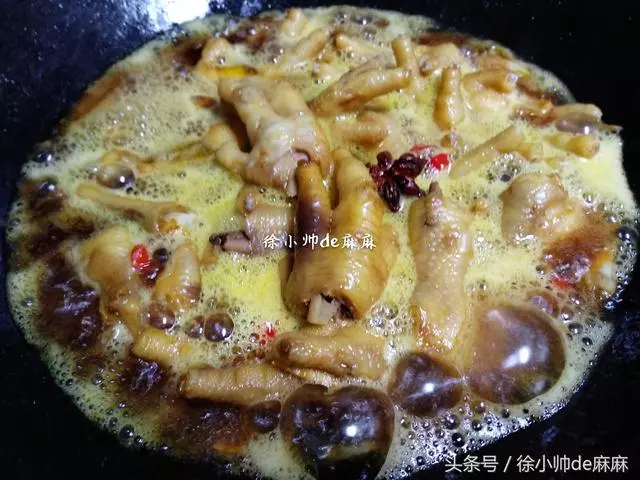 雞爪和這食材一起真是太好吃了,一星期准做一次,每次都啃精光!