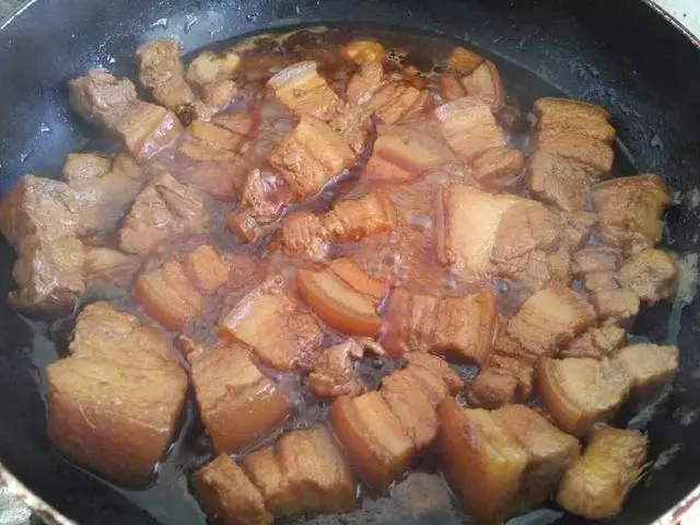紅燒肉要做的肥而不膩,掌握好這竅門,做出的紅燒肉香糯可口!