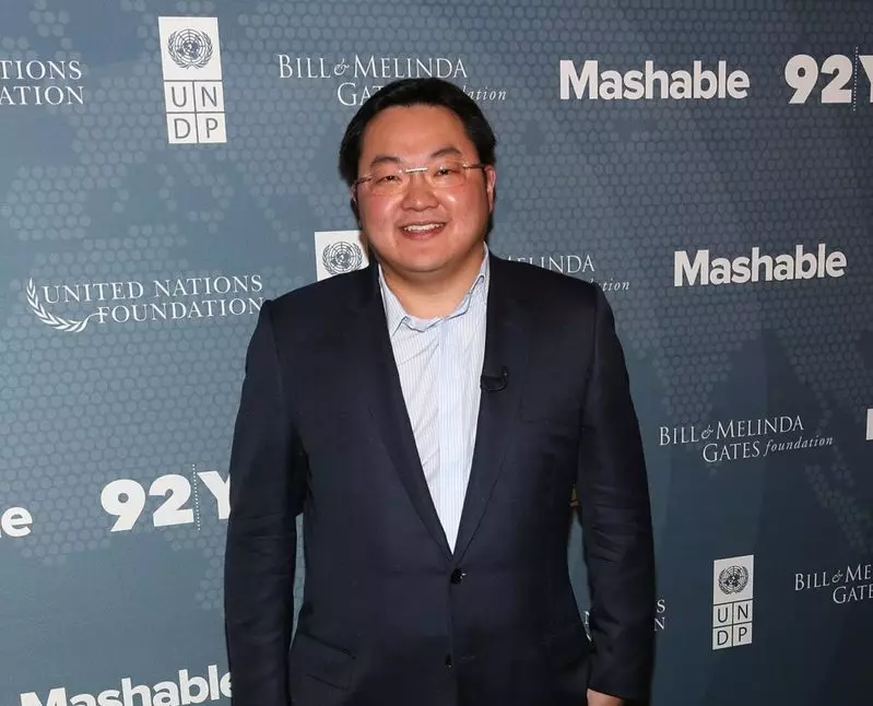 劉特佐斂財「億億拋金」求愛情踢鐵板!她的回復更令人拍案叫絕! 《內附視頻》