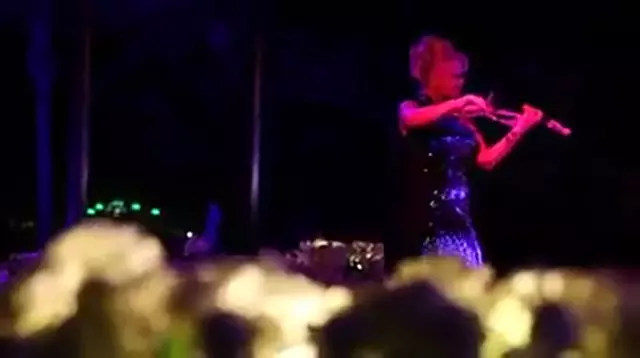 劉特佐斂財「億億拋金」求愛情踢鐵板!她的回復更令人拍案叫絕! 《內附視頻》