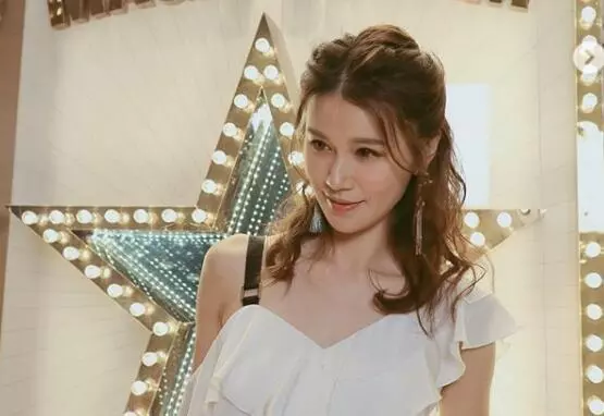 從賣魚小販女兒到億萬千金,這被批演技爛的TVB花旦還拍港劇嗎?