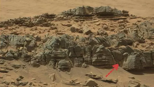 在火星發現大腿骨和機械戰甲?盤點NASA的火星趣圖與其科學解釋!