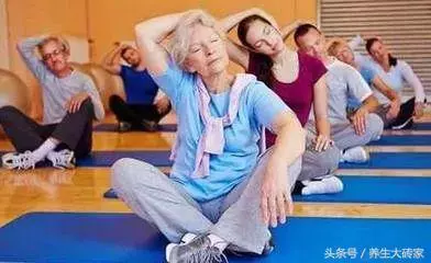 心臟不好,這個地方沒彈性,夏季養心,記住「123」口訣!