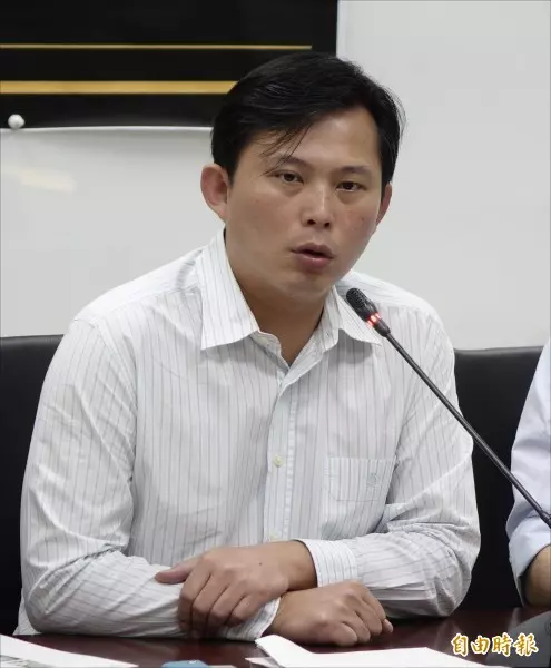 黃國昌:參選新北市長不在工作清單上
