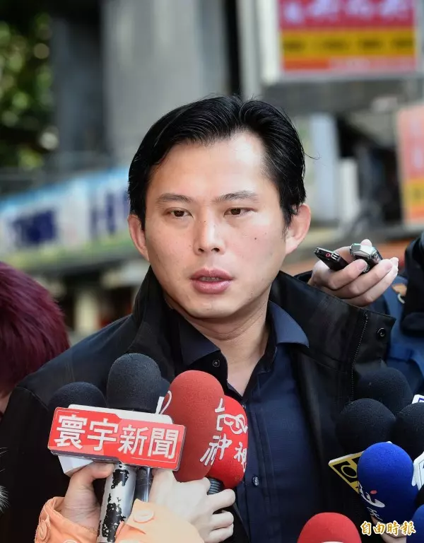 黃國昌:參選新北市長不在工作清單上