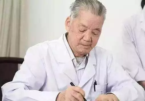 每天吃兩片,一個月後效果太驚人了!脾胃好了,痛風減輕了,血管年輕了,心臟也年輕十幾歲!