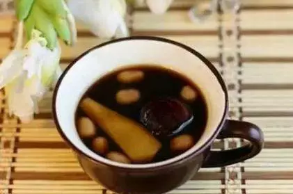 每天吃兩片,一個月後效果太驚人了!脾胃好了,痛風減輕了,血管年輕了,心臟也年輕十幾歲!