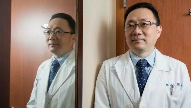 40歲後,少爬樓!第一名骨科良醫教你「保骨3秘訣」,讓膝蓋用到100歲