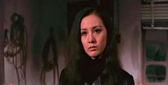 19歲出道成國際巨星,嫁入豪門遭冷落40年,獨吞百億資產卻被人叫好!