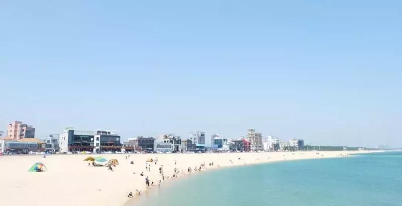 這個夏天,除了濟州島,當地人都去這個海邊度假啦
