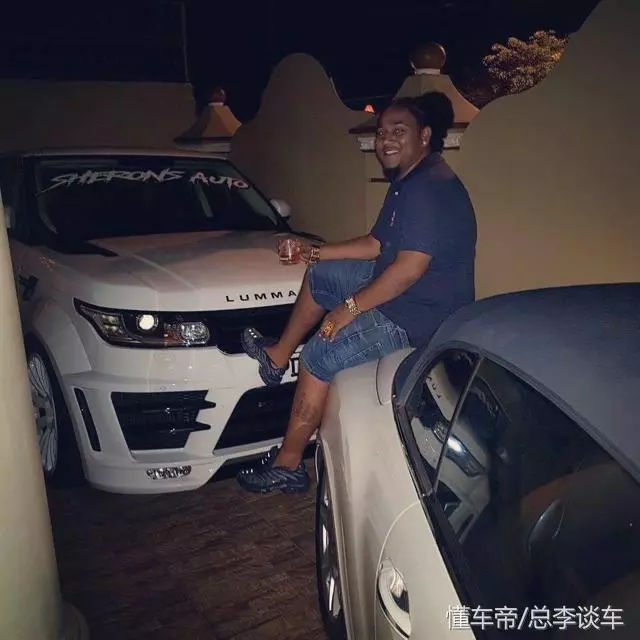 33歲去世,生前十幾輛名車,還有私人飛機和遊艇,死後賓利陪葬