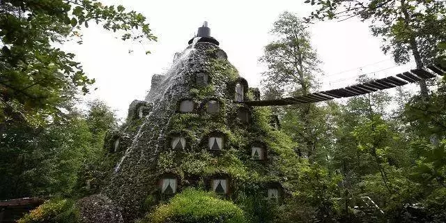 世界9大不可思議的旅館,第4個廁所怎麼上?貧窮限制了我的想像力