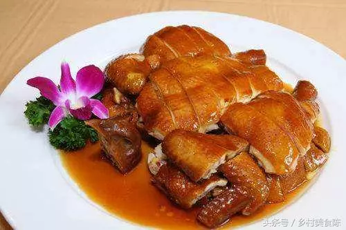 好吃的鼓油雞家常菜,用自動烹飪鍋的(啫啫雞)功能一鍵就可以烹制,不加水也不用擔心糊鍋!