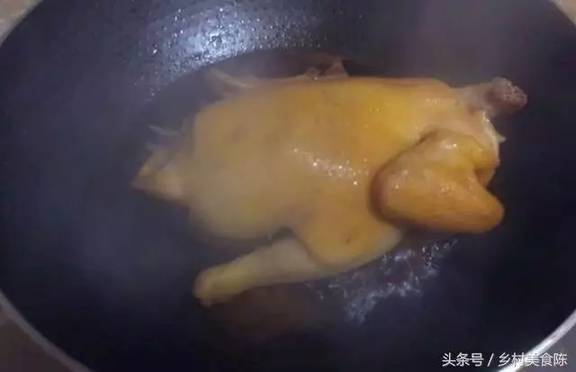 好吃的鼓油雞家常菜,用自動烹飪鍋的(啫啫雞)功能一鍵就可以烹制,不加水也不用擔心糊鍋!