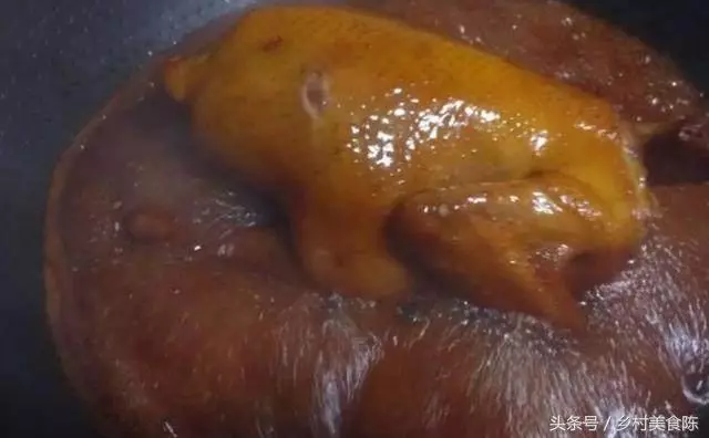 好吃的鼓油雞家常菜,用自動烹飪鍋的(啫啫雞)功能一鍵就可以烹制,不加水也不用擔心糊鍋!