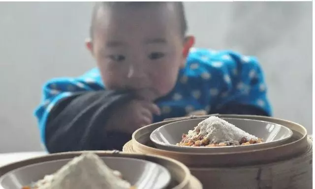 龍眼加上它,蒸後泡水喝,功效頂人參!氣血不足的人吃了最好~
