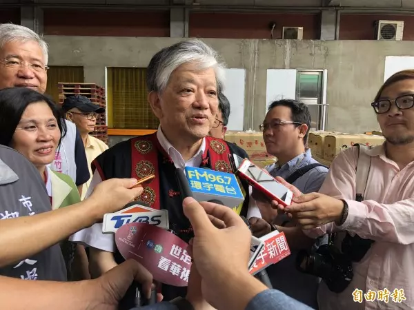 新加坡第一家!肯德基限塑:週三起停用塑膠蓋和吸管