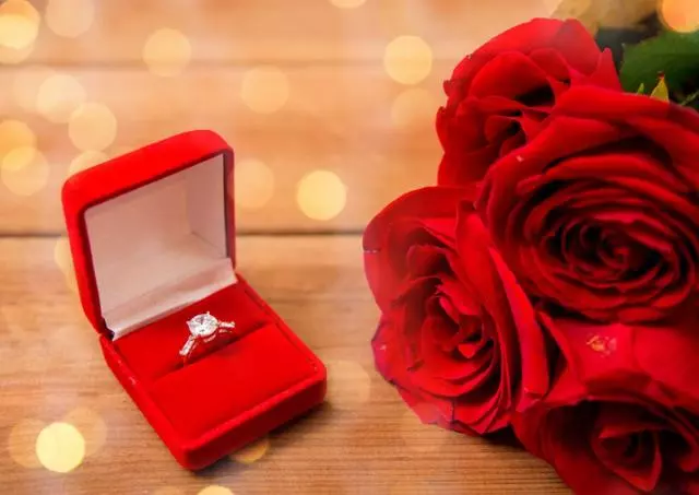 兒子結婚半月,兒媳來電話:你兒子我受不了了,你帶回去自己養吧