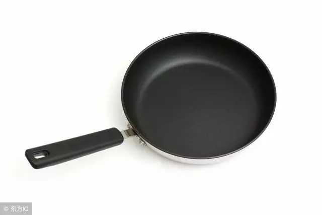 在家也能做披薩?不用烤箱只用一個平底鍋!一起來看看吧~