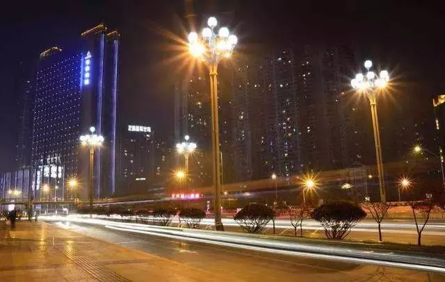 4個路燈,你會選哪個?測你什麼時候有賺錢的好運氣 - 正面能量站