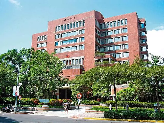 【保險坑殺老農】保費繳給政府30年 連看病的錢都不給